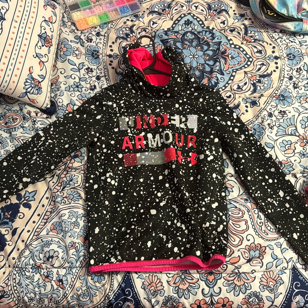 Girls medium under armor hoodie